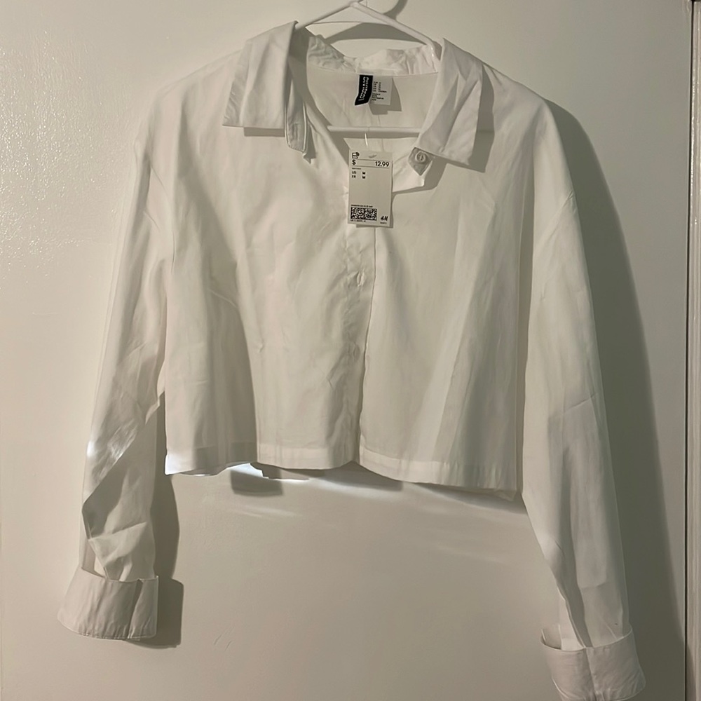 H&M buttoned down cropped shirt